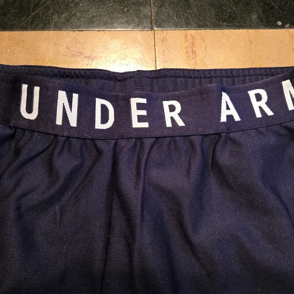 Under Armour Dark Blue Performance Shorts Misses Size XS like New - Picture 3 of 5